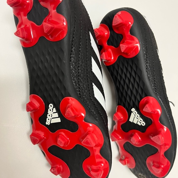 Cleats - Picture 5 of 5